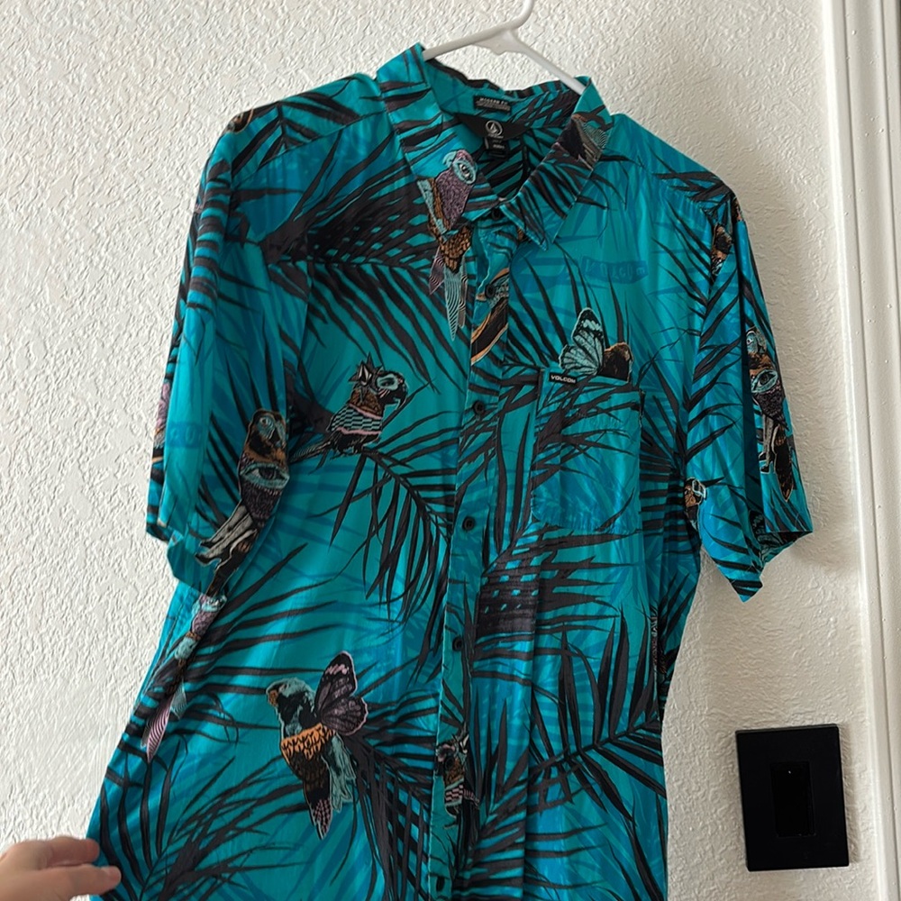 Volcom button down shirt